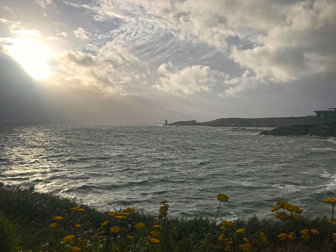 Späte Ankunft bei trübem Wetter